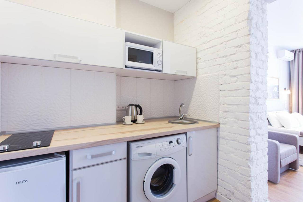 Modern Studio Beside Metro Yaroslava Mudroho, Universytet - Chernyshevska Str 95-7 Carcóvia Exterior foto