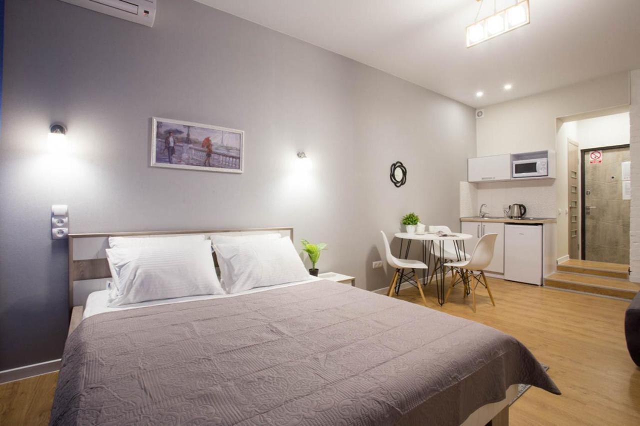 Modern Studio Beside Metro Yaroslava Mudroho, Universytet - Chernyshevska Str 95-7 Carcóvia Exterior foto