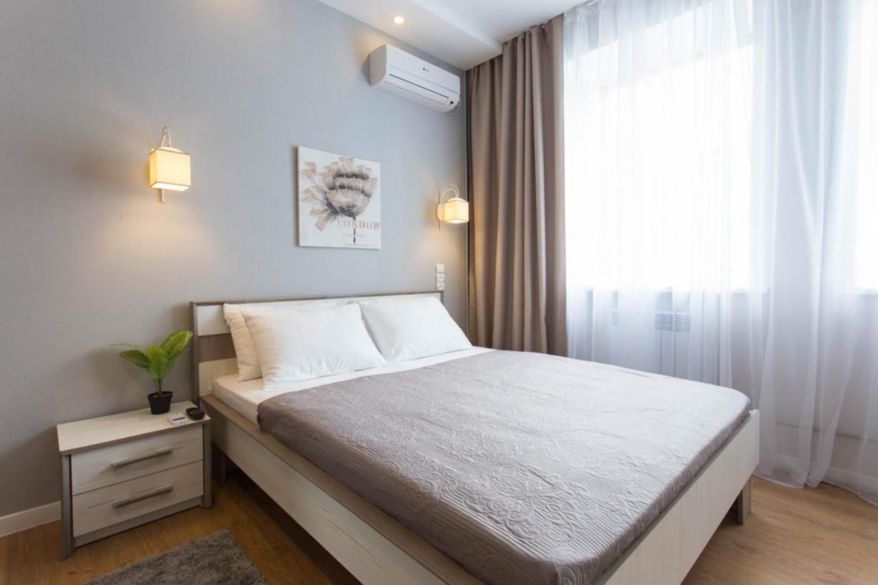 Modern Studio Beside Metro Yaroslava Mudroho, Universytet - Chernyshevska Str 95-7 Carcóvia Exterior foto