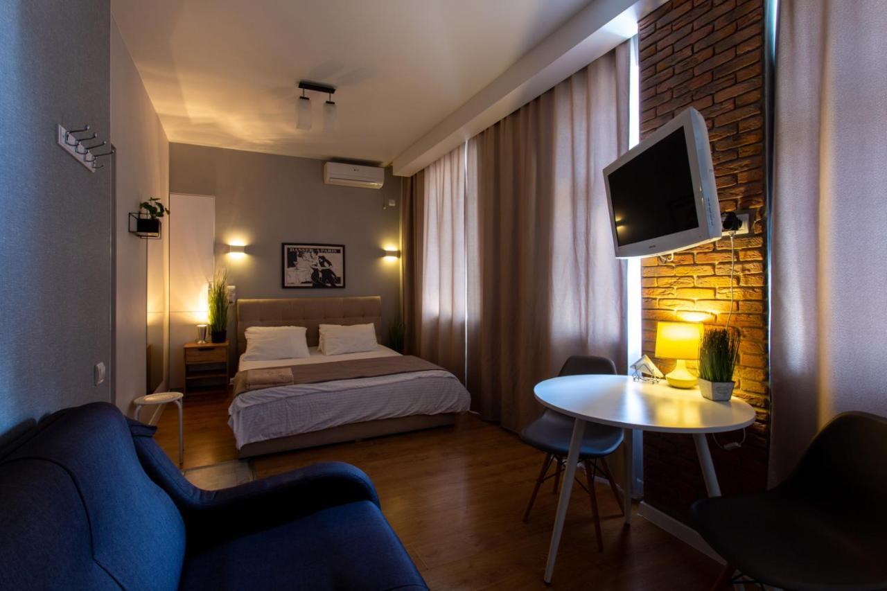 Modern Studio Beside Metro Yaroslava Mudroho, Universytet - Chernyshevska Str 95-7 Carcóvia Exterior foto