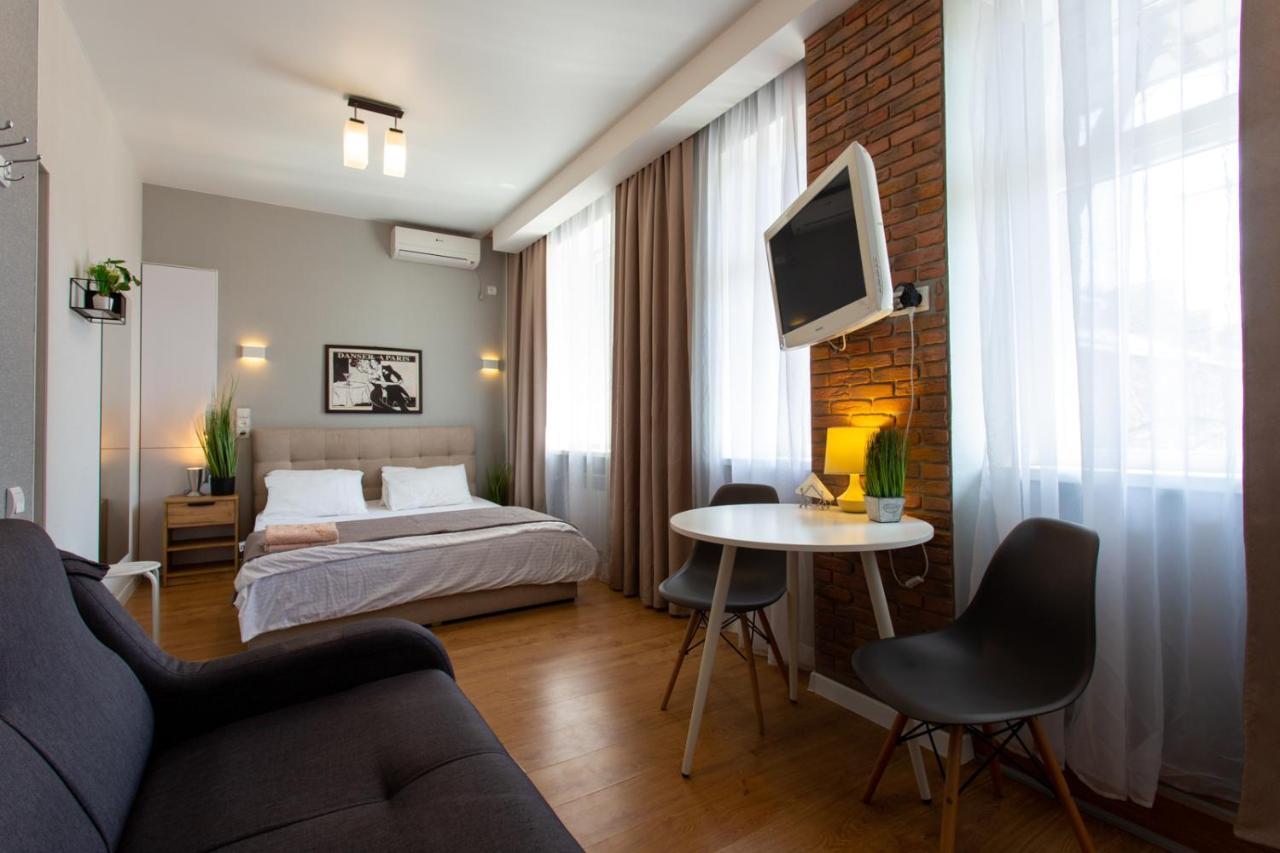 Modern Studio Beside Metro Yaroslava Mudroho, Universytet - Chernyshevska Str 95-7 Carcóvia Exterior foto